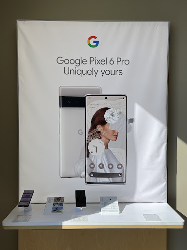 Cell Phone Store «Verizon Authorized Retailer – Cellular Sales», reviews and photos, 535 W Lancaster Ave, Berwyn, PA 19312, USA