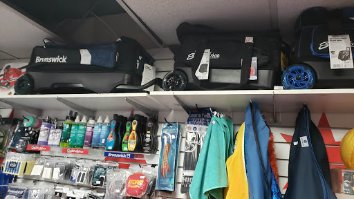 Bowling Alley «Brunswick Zone River Grove Lanes», reviews and photos, 3111 River Rd, River Grove, IL 60171, USA