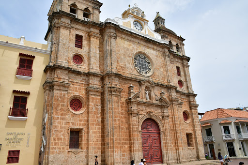 Houses to reform Cartagena