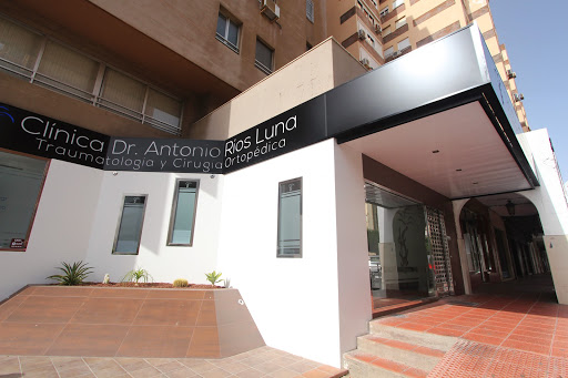 Clínica Traumatológica Doctor Antonio Ríos Luna Almería en Almería