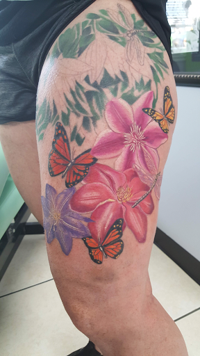 Tattoo Shop «Northern Lights Tattoo & Body Piercings», reviews and photos, 12 Carpenter Station Rd, Wilmington, DE 19810, USA