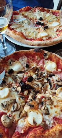 Plats et boissons du Pizzeria Latavola Pizza à Ambérieu-en-Bugey - n°16