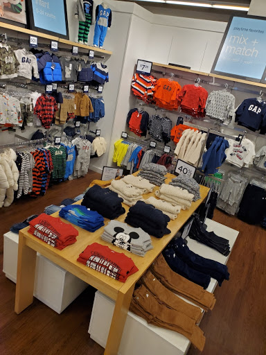 Clothing Store «Gap», reviews and photos, 6699 N Landmark Dr, Park City, UT 84098, USA