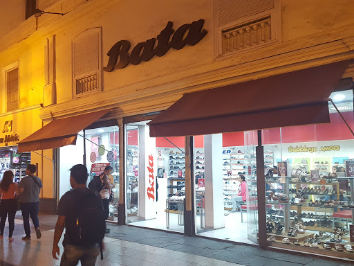 Tiendas para comprar botas refresh Lima