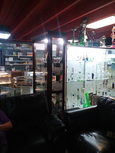 Tattoo Shop «Tit 4 Tat», reviews and photos, 2304 W Fairfield Dr, Pensacola, FL 32505, USA