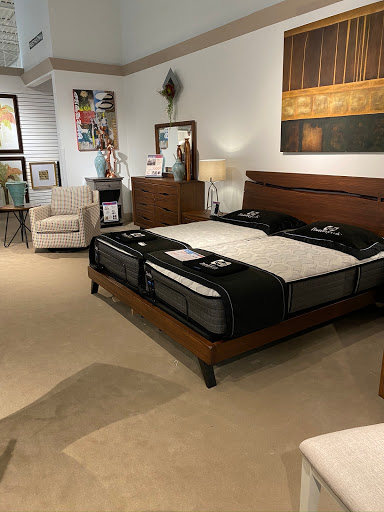 Furniture Store «Rooms To Go & Rooms To Go Kids Furniture Store - Sawgrass Mills (Plantation)», reviews and photos, 1905 N Flamingo Rd, Plantation, FL 33323, USA