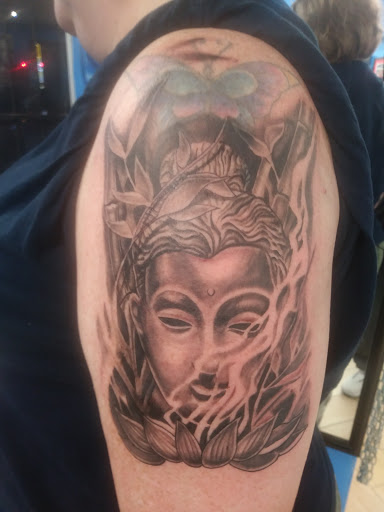 Explore alice in wonderland tattoos ideas, creative tattoo ideas in Houston, available at Orlandos Tattoo Studio