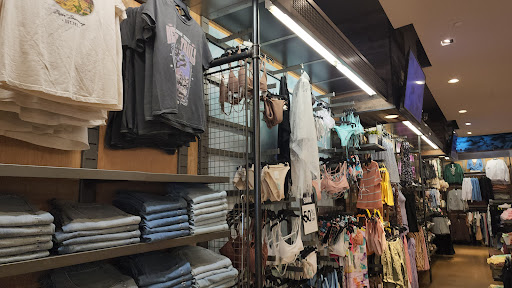 Clothing Store «Tillys», reviews and photos, 27150 Alicia Pkwy, Laguna Niguel, CA 92677, USA