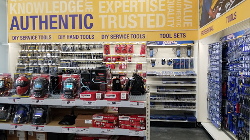 Auto Parts Store «NAPA Auto Parts CHS012», reviews and photos, 2830 Teays Valley Road, Hurricane, WV 25526, USA