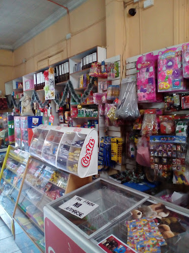 Opiniones de La Limeñita Minimarket Bazar, Libreria. (Caja Vecina, Multicaja, Centro Bip) en Ñuñoa - Mercado