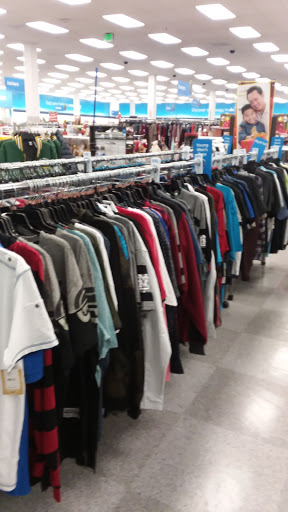 Clothing Store «Ross Dress for Less», reviews and photos, 5915 75th St, Kenosha, WI 53140, USA