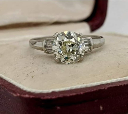 Jewelry Store «DeAngelos Jewelry», reviews and photos, 3900 Pelandale Ave #70, Modesto, CA 95356, USA