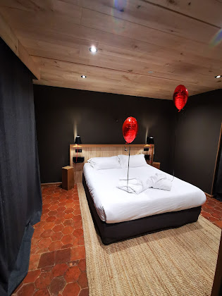 Photos des visiteurs Chambre d'hôtes Le Nid des Prés Verts, Chambre avec Jacuzzi Privatif à Châteauneuf-en-Auxois 21320 Chateauneuf