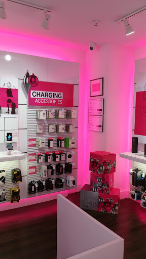 Cell Phone Store «T-Mobile», reviews and photos, 5670 Riverdale Ave, Bronx, NY 10471, USA