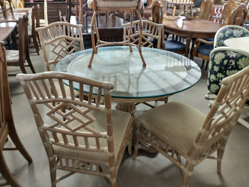 Used Furniture Store «C&D Second Chance», reviews and photos, 201 N Poplar Ave, Sanford, FL 32771, USA