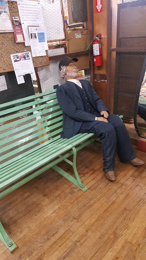 Antique Store «Downtown Antiques Mall», reviews and photos, 1 Court Square, West Plains, MO 65775, USA