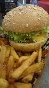 Plats et boissons du Restaurant de hamburgers Burger University Montpellier Centre - n°14