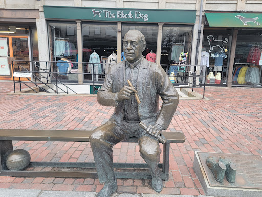 Red Auerbach Statue, 8 S Market St, Boston, MA 02109