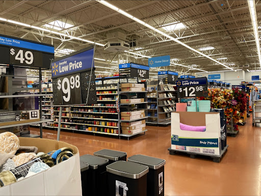 Department Store «Walmart Supercenter», reviews and photos, 420 S Weber Rd, Romeoville, IL 60446, USA