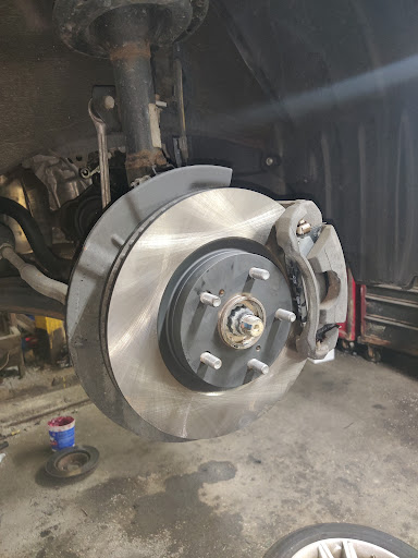 Auto Body Shop «Star Auto Repair And Body Shop», reviews and photos, 5000 N Clark St, Chicago, IL 60640, USA