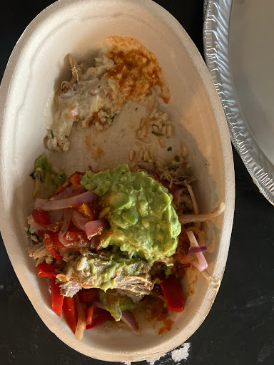 Mexican Restaurant «Chipotle Mexican Grill», reviews and photos, 775 NW Gilman Blvd, Issaquah, WA 98027, USA