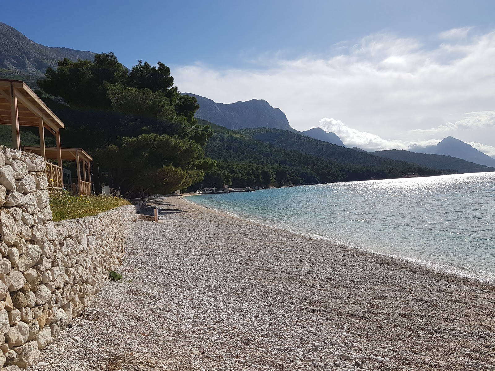 Foto af Dole beach og bosættelsen