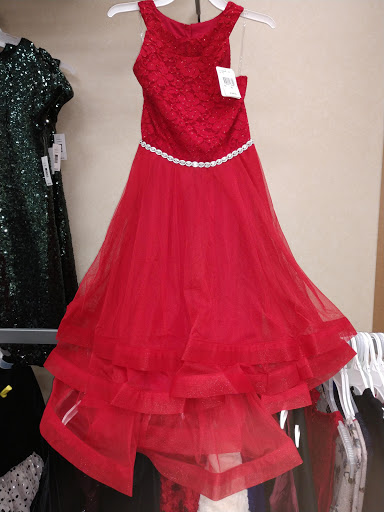 Shopping Mall «Gateway Shopping Center», reviews and photos, 9924 NE Halsey St, Portland, OR 97220, USA