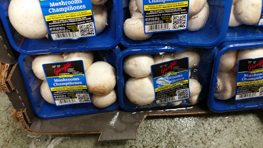 Supermarket «Tienda Fiesta Mart», reviews and photos, 210 E Davis St, Conroe, TX 77301, USA