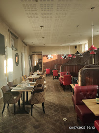 Atmosphère du Restaurant français Le Moulignon à Saint-Fargeau-Ponthierry - n°8