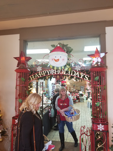 Gift Shop «Broadbent Foods & Gifts», reviews and photos, 5695 Hopkinsville Rd, Cadiz, KY 42211, USA