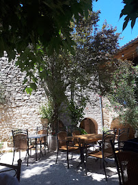 Atmosphère du Restaurant Le Clos des Sullys à Montclus - n°7