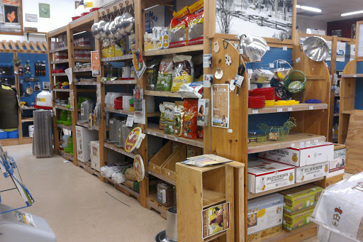 Pet Supply Store «CountryMax - Geneseo», reviews and photos, 4101 Lakeville Rd, Geneseo, NY 14454, USA