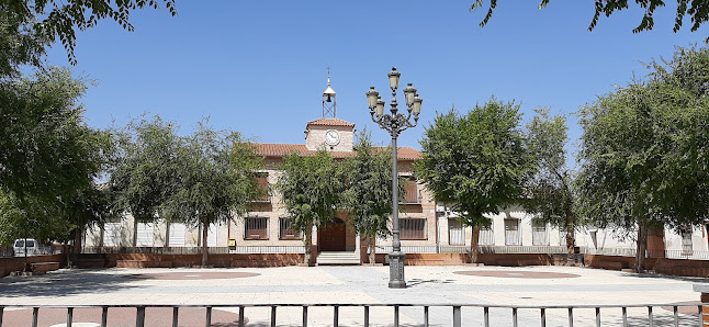 Ayuntamiento de Villamiel de Toledo. Pl. España, 1, 45594 Villamiel de Toledo, Toledo, España
