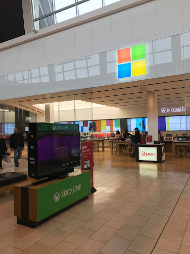 Computer Store «Microsoft Store», reviews and photos, 1 Garden State Plaza Blvd #2303, Paramus, NJ 07652, USA