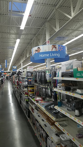 Department Store «Walmart Supercenter», reviews and photos, 150 Commerce Drive, Fairfield, IL 62837, USA