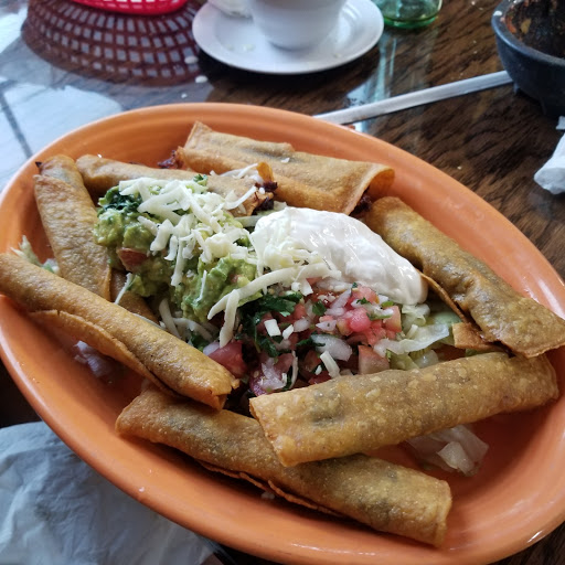 Mexican Restaurant «Restaurant La Chalupita», reviews and photos, 116 Nashville Hwy, Columbia, TN 38401, USA