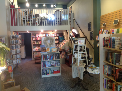Book Store «Appletree Books», reviews and photos, 12419 Cedar Rd, Cleveland, OH 44106, USA