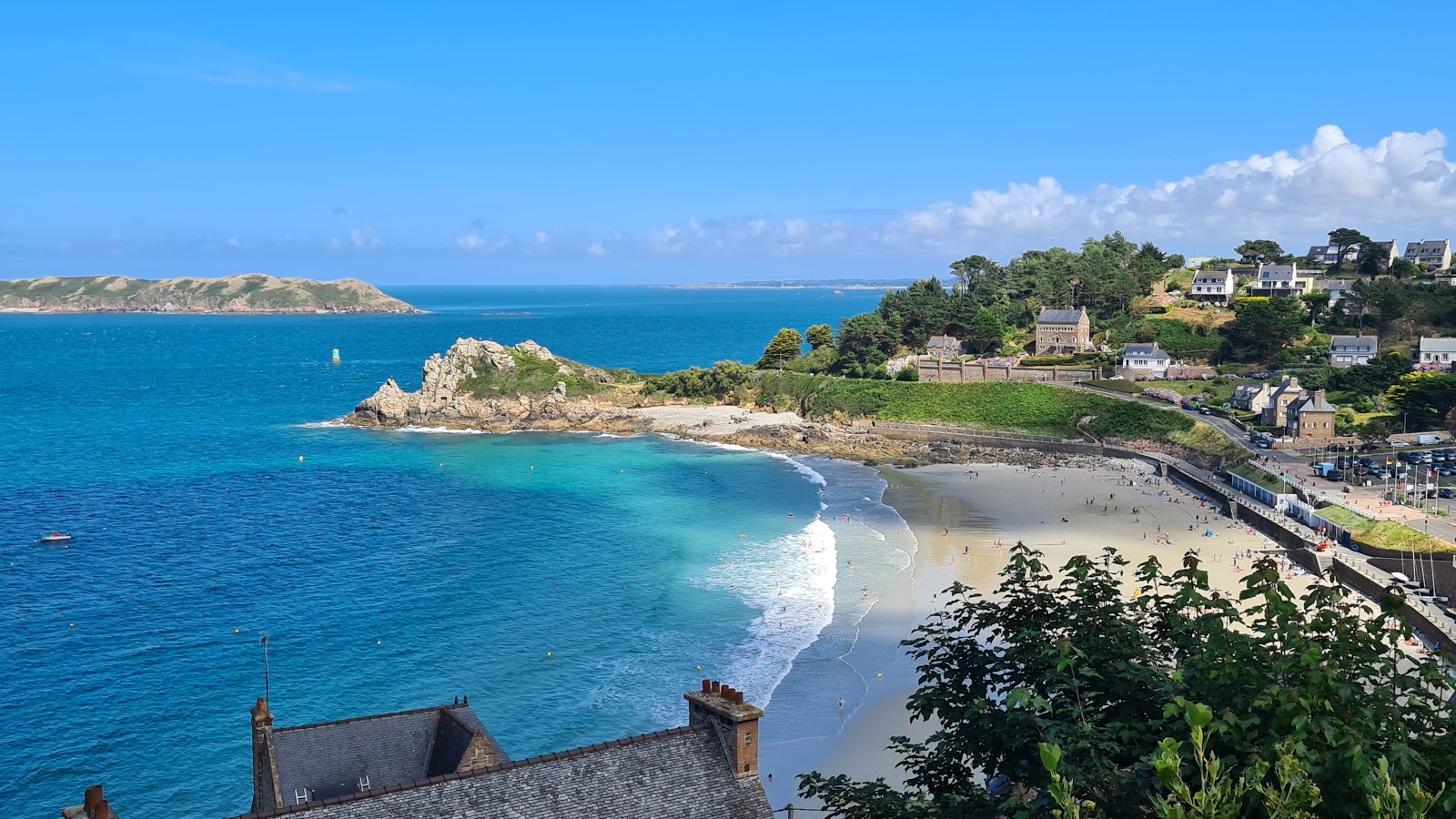 Fotografija Plage de Trestrignel z modra čista voda površino