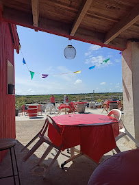 Atmosphère du Restaurant de fruits de mer La cabane du sud ouest à Le Château-d'Oléron - n°5
