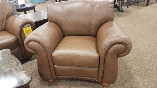 Furniture Store «Raymour & Flanigan Furniture and Mattress Store», reviews and photos, 538 Boston Post Rd, Orange, CT 06477, USA