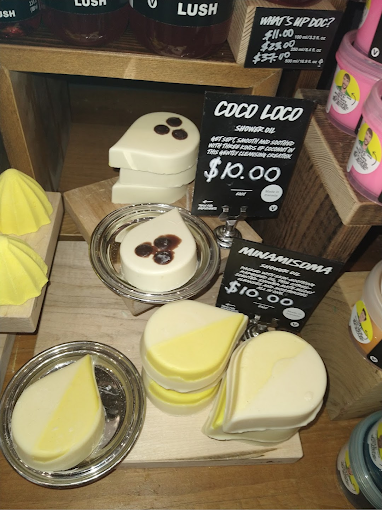 Cosmetics Store «Lush Cosmetics», reviews and photos, 99 Rockingham Park Blvd, Salem, NH 03079, USA