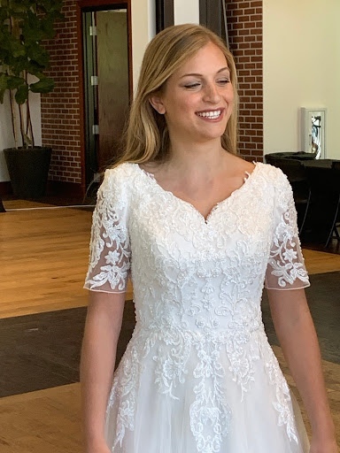 Bridal Shop «A Closet Full of Dresses», reviews and photos, 1249 N Greenfield Rd, Mesa, AZ 85205, USA