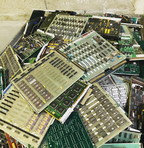 Centre de recyclage Rachat de déchets informatiques et électroniques près Rouen - RPCI Saint-Pierre-de-Varengeville