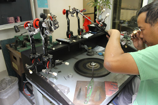 Diamond Dealer «Diamond and Jewelry Gallery Studio City», reviews and photos, 12456 Ventura Blvd, Studio City, CA 91604, USA