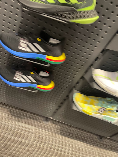 Shoe Store «Finish Line», reviews and photos, 2801 Stevens Creek Blvd, Santa Clara, CA 95050, USA