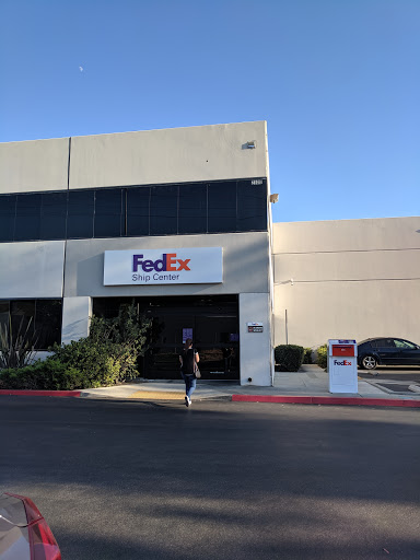 Shipping and Mailing Service «FedEx Ship Center», reviews and photos, 2500 Kimberly Ave, Fullerton, CA 92831, USA