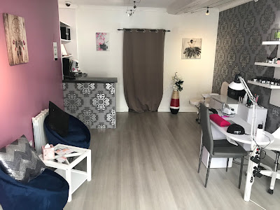 Studio Beauté Des Ongles BY Angel à Laval