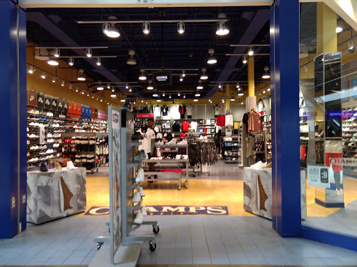 Shoe Store «Champs Sports», reviews and photos, 2901 S Capital of Texas Hwy, Austin, TX 78746, USA
