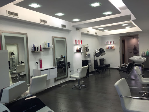 Información y opiniones sobre Sellés Peluquería de Valencia