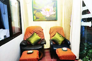 chanamon massage & spa image